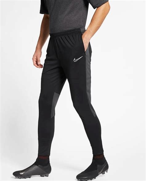 nike trainingsbroek heren grijs|Joggingbroeken en trainingsbroeken voor heren .